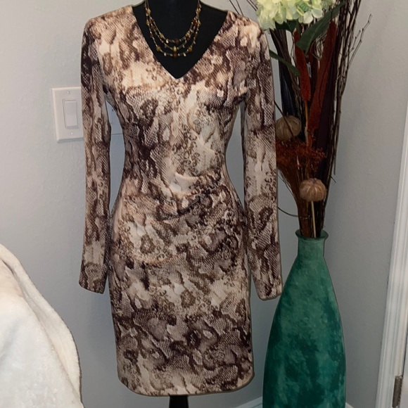 Guess Dress. - Picture 1 of 10